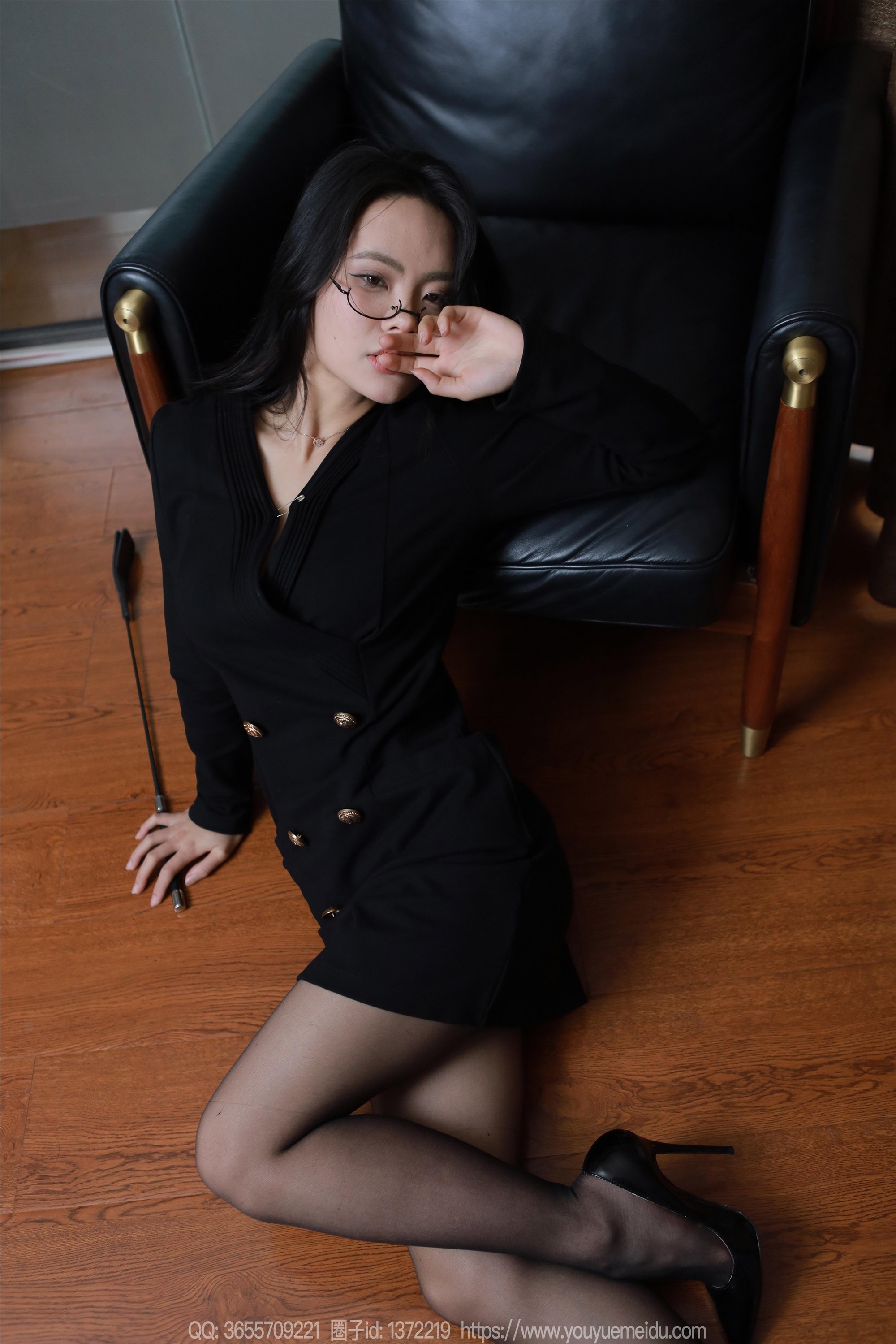 IESS异思趣向  2024.04.12 丝享家 1714 兔兔《魅惑黑衣》